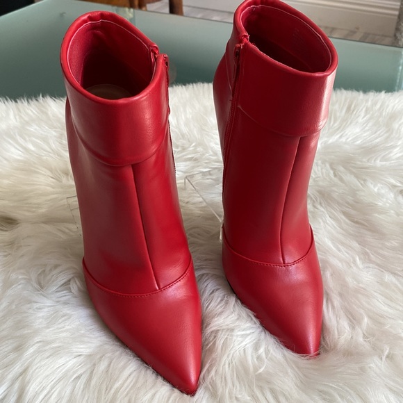 ♦️♦️RED ANKLE BOOTIES♦️♦️ - Picture 2 of 4